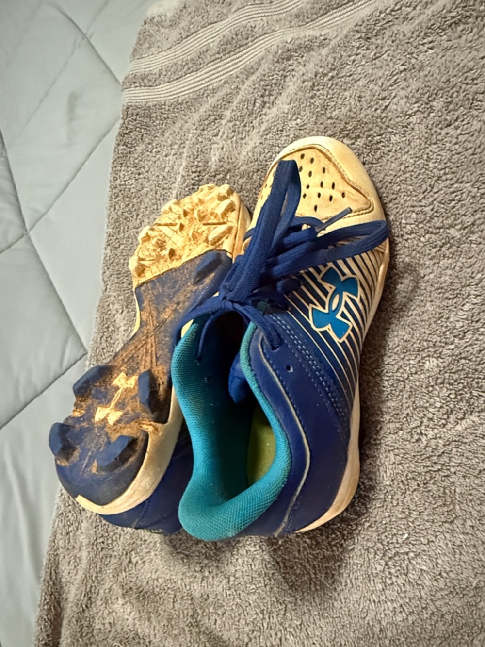 Under Armour Kids Blue and white Baseball Cleats